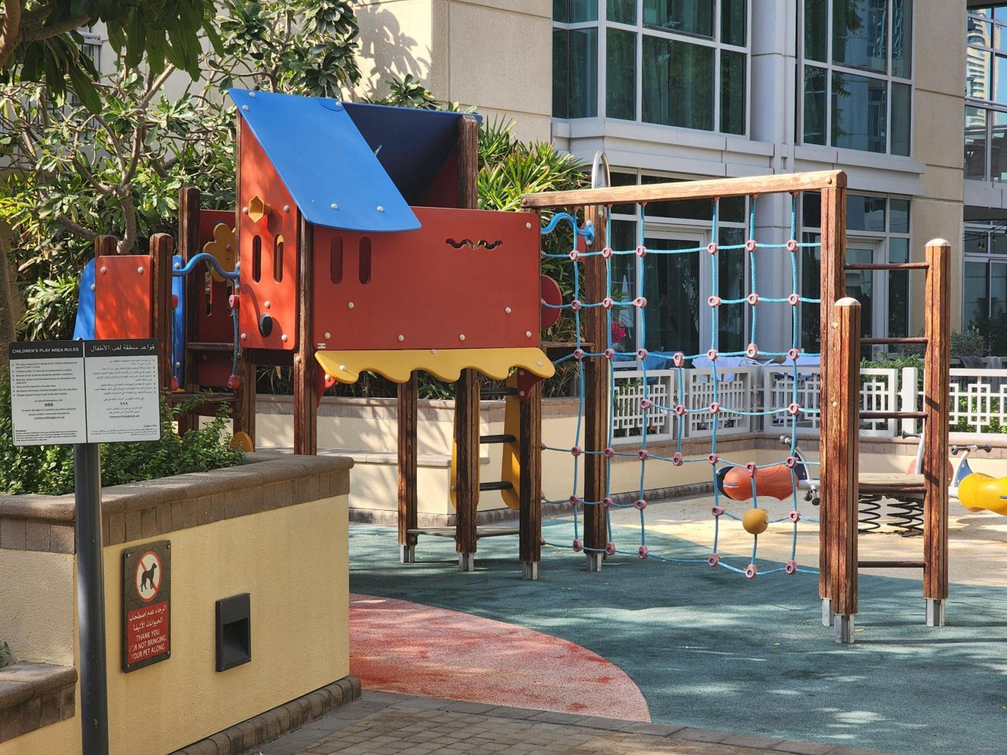 Downtown Oasis, Burj Khalifa Views, Luxury Amenities Apartamento Dubai Exterior foto