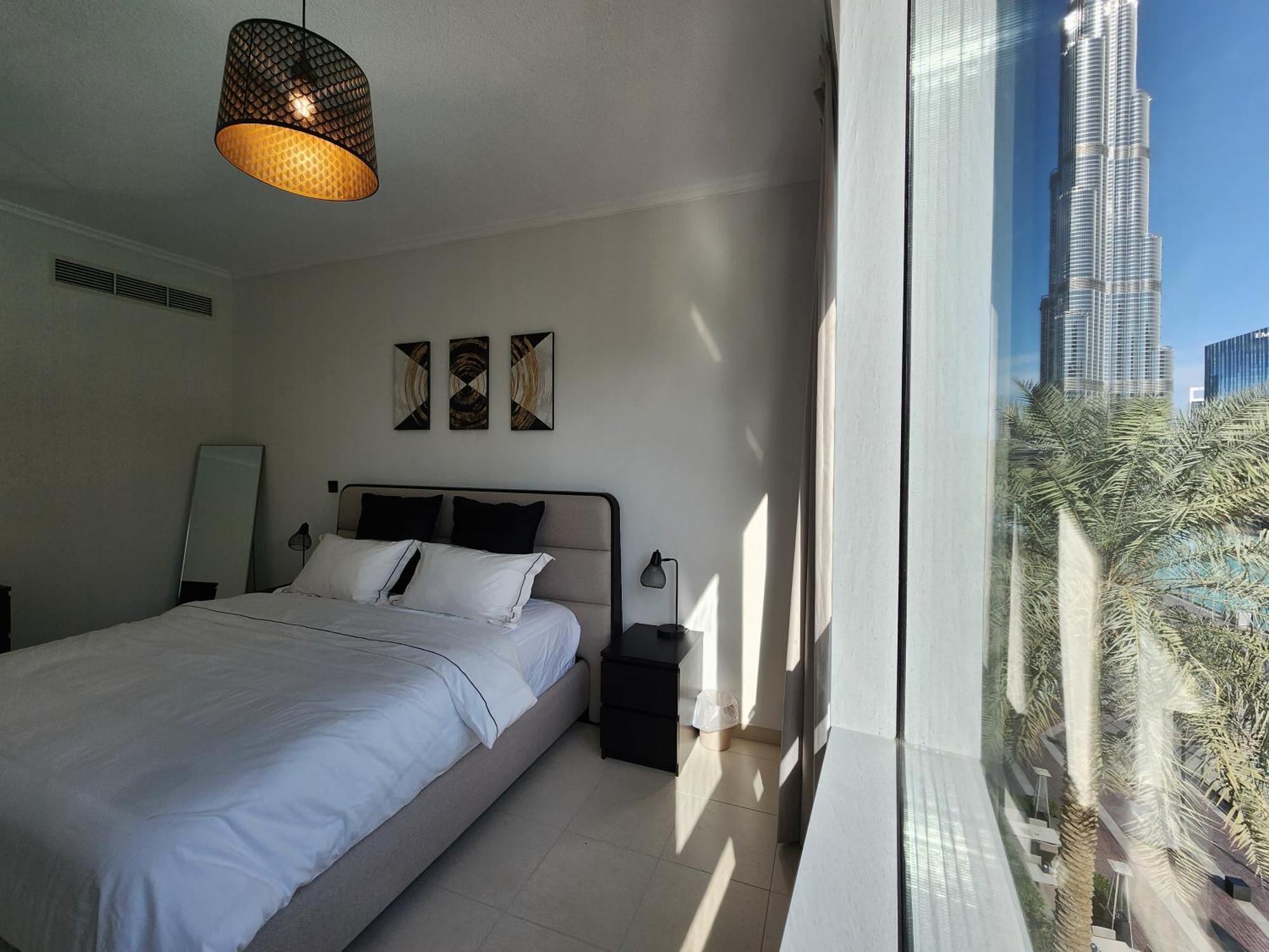 Downtown Oasis, Burj Khalifa Views, Luxury Amenities Apartamento Dubai Exterior foto