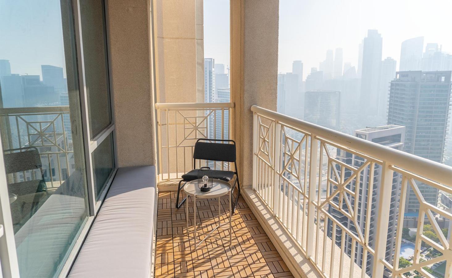 Downtown Oasis, Burj Khalifa Views, Luxury Amenities Apartamento Dubai Exterior foto