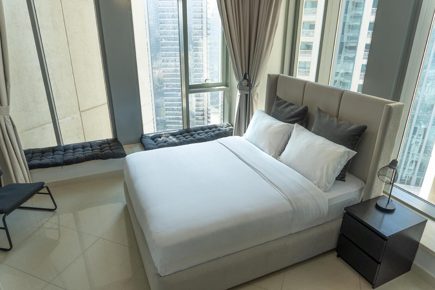 Downtown Oasis, Burj Khalifa Views, Luxury Amenities Apartamento Dubai Exterior foto